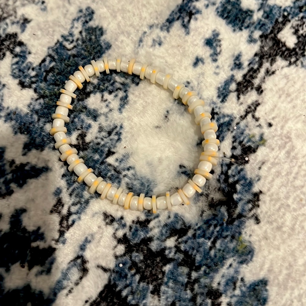 Clay bead bracelet with glass beads